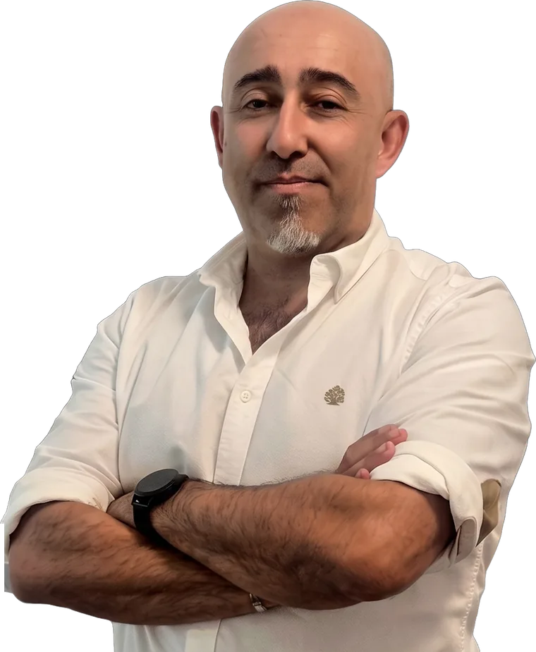 Kiko, fundador de Digynet360, de brazos cruzados